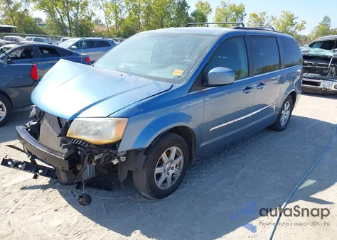 2011 Chrysler Town & Country Touring from USA, damaged, VIN 2A4RR5DG5BR734976